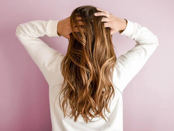 رفع الکتریسیته ساکن از مو